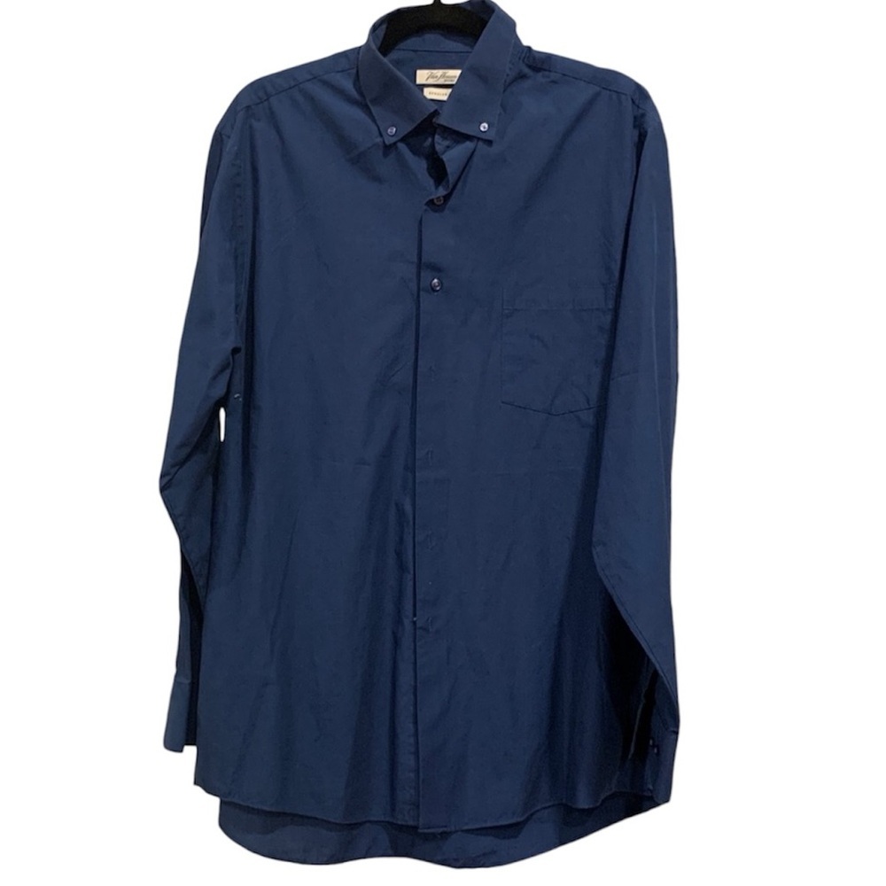 Van Heusen Men’s Regular Fit Button Down Shirt 👔